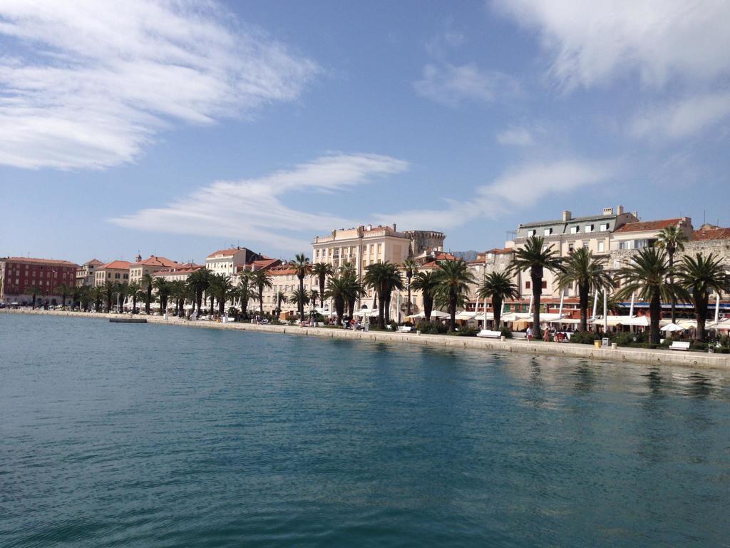 Kristian Apartments Подстрана Екстер'єр фото