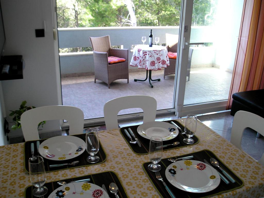 Kristian Apartments Подстрана Екстер'єр фото