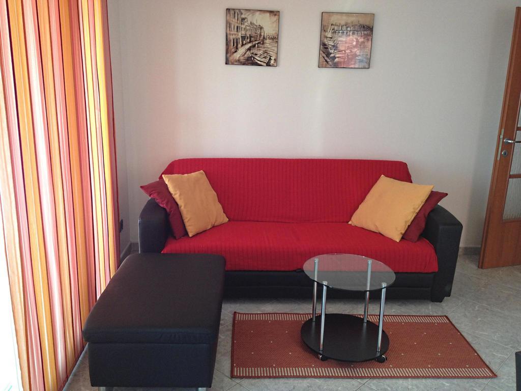 Kristian Apartments Подстрана Екстер'єр фото
